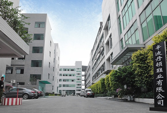 走进辛迪丹顿 ：专业生产高端商务休闲男女鞋，从原料到技术工艺全链自主领先