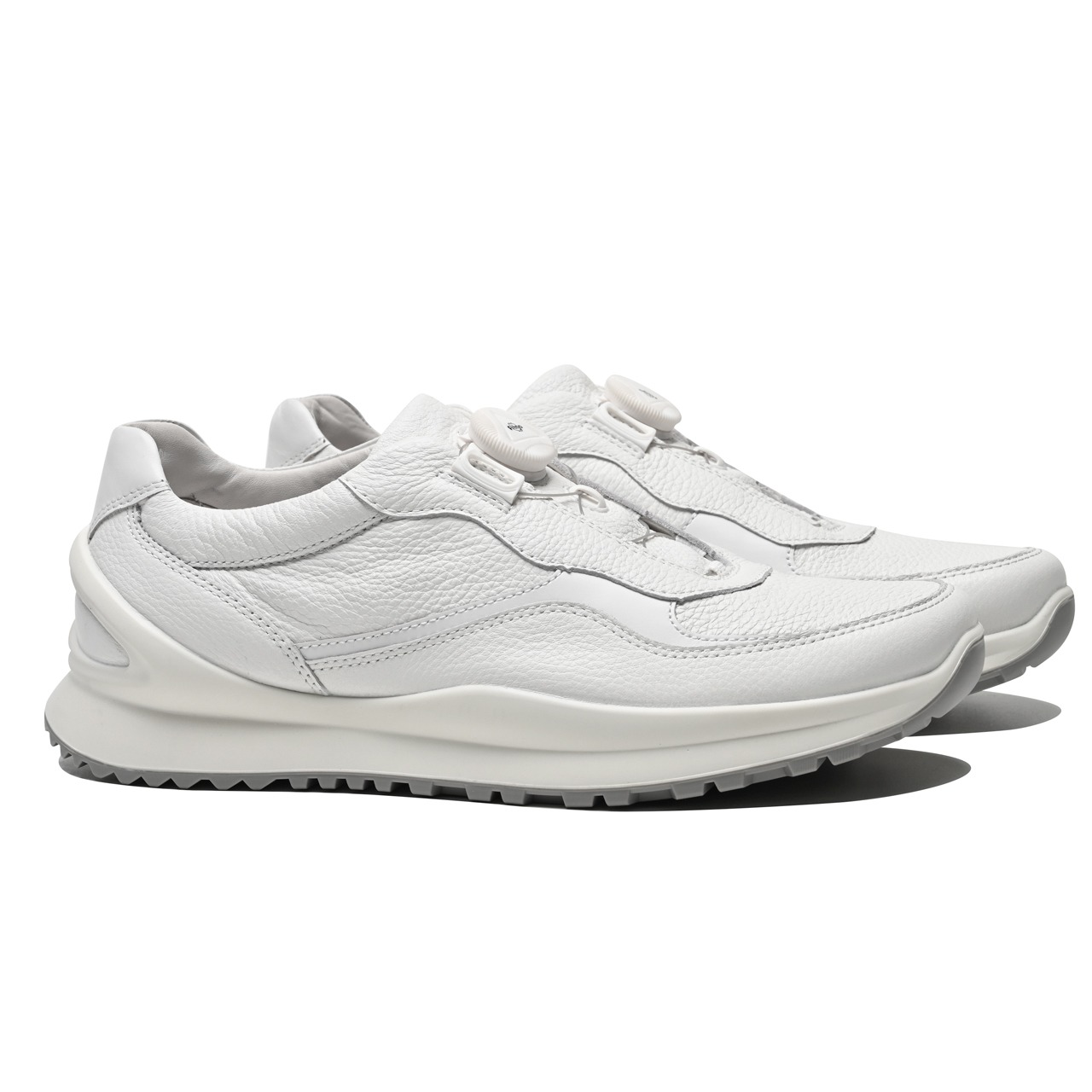 会呼吸的鹿皮鞋舒适优质免系带情侣款休闲鞋M69930A